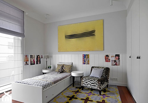 Apartament Morskie Oko - Średnia szara sypialnia, styl glamour - zdjęcie od BBHome Design