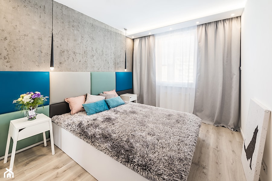 Sesja foto apartamentu na wynajem_Gdańsk - Średnia biała sypialnia, styl nowoczesny - zdjęcie od WITTWÓRNIA: Robert Witt