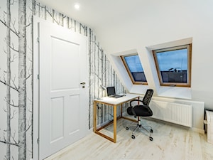 Sesja foto domu prywatnego_Pruszcz Gdański - Małe białe biuro, styl prowansalski - zdjęcie od WITTWÓRNIA: Robert Witt
