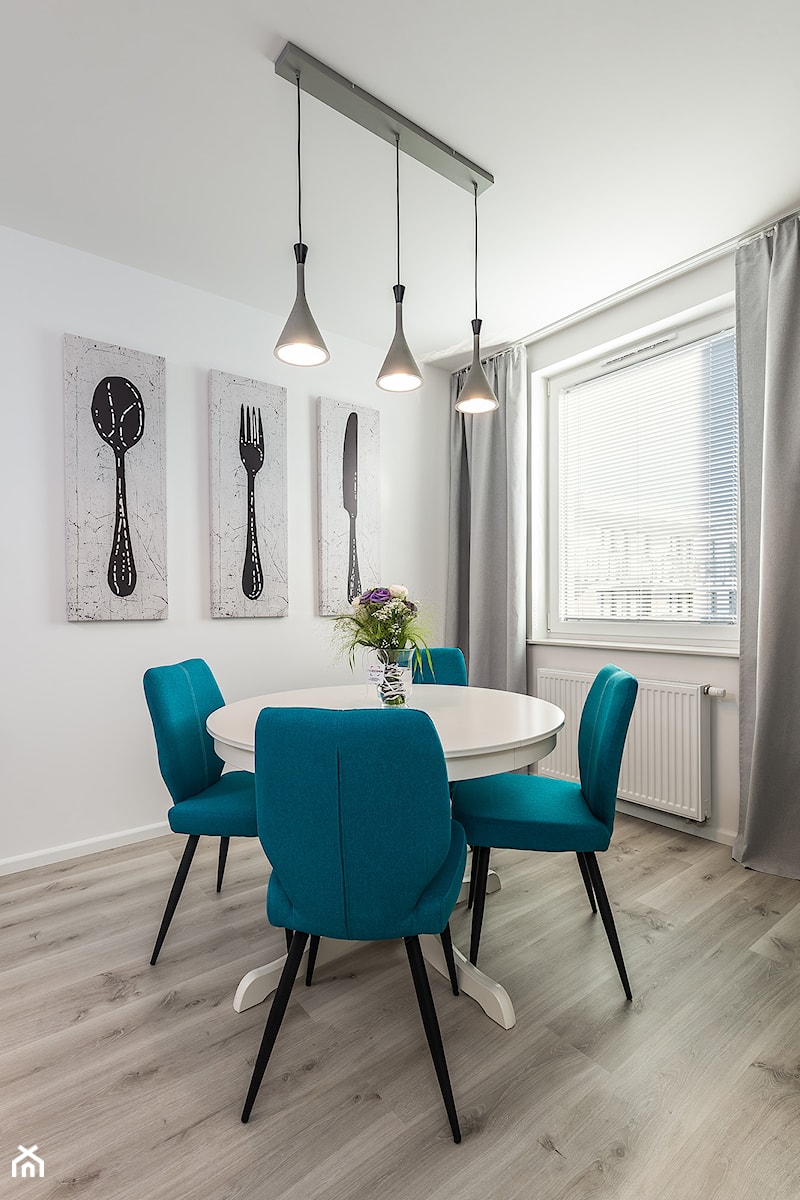 Sesja foto apartamentu na wynajem_Gdańsk - Mała biała jadalnia, styl nowoczesny - zdjęcie od WITTWÓRNIA: Robert Witt