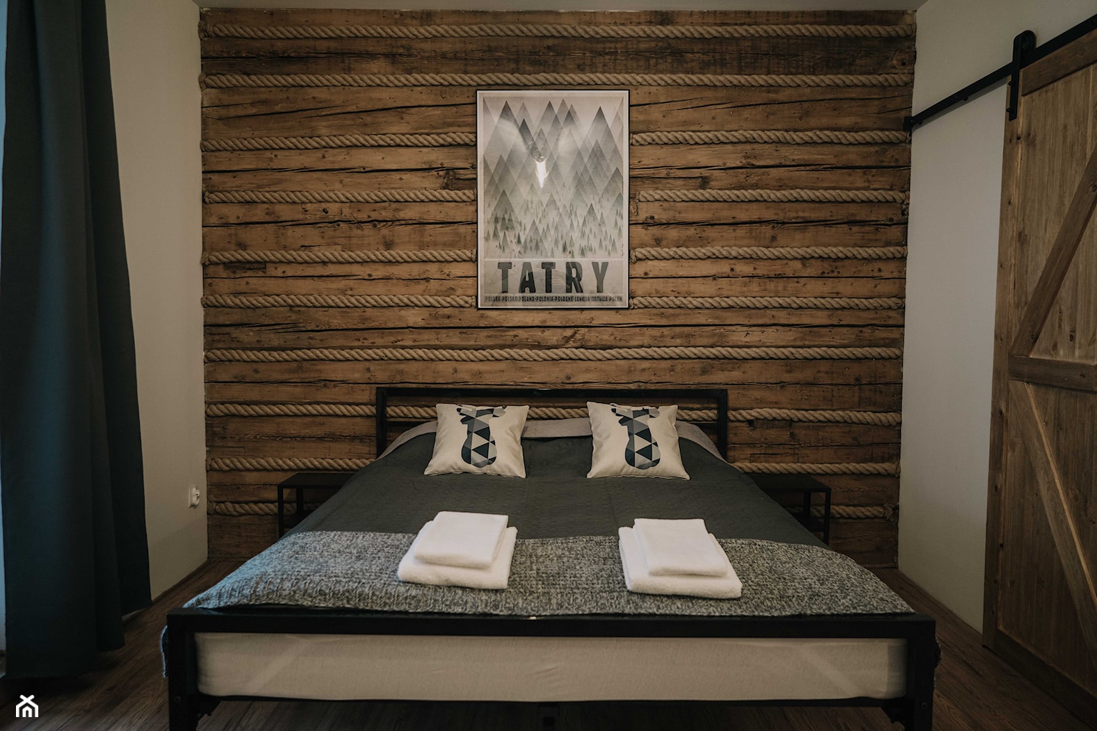 Tatra Loft - apartament w Zakopanem - Średnia biała sypialnia, styl industrialny - zdjęcie od sarkka - Homebook