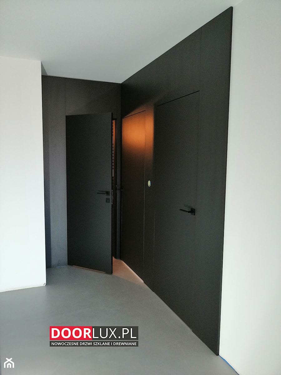 Nowoczesne czarne drzwi wewnętrzne - zdjęcie od Drzwi doorlux_pl