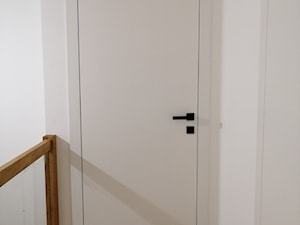 Drzwi wewnętrzne PIURE - doorlux.pl - Hol / przedpokój, styl minimalistyczny - zdjęcie od Drzwi doorlux_pl