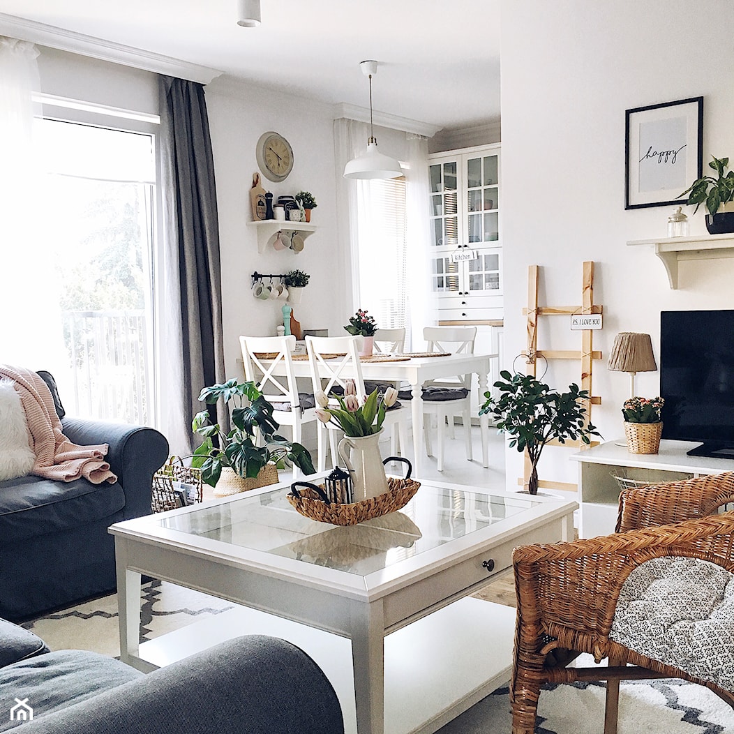 Zdjęcia mieszkania - Średni biały salon z kuchnią z jadalnią - zdjęcie od ania.home - Homebook