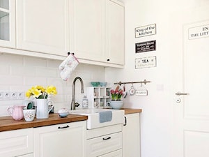 Wiosenna odsłona białej kuchni z pastelowymi dodatkami - Kuchnia, styl skandynawski - zdjęcie od ania.home