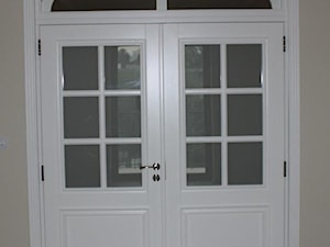 Drzwi - Hol / przedpokój, styl tradycyjny - zdjęcie od Meble Chwała
