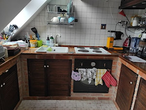 Metamorfoza kuchni pod skosami - ekonomiczna i funkcjonalna kuchnia - Kuchnia, styl tradycyjny - zdjęcie od Meble-Bruno.pl
