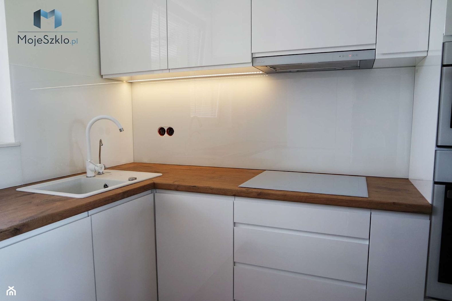 Lacobel biały - Kuchnia, styl minimalistyczny - zdjęcie od Mojeszklo.pl - Homebook