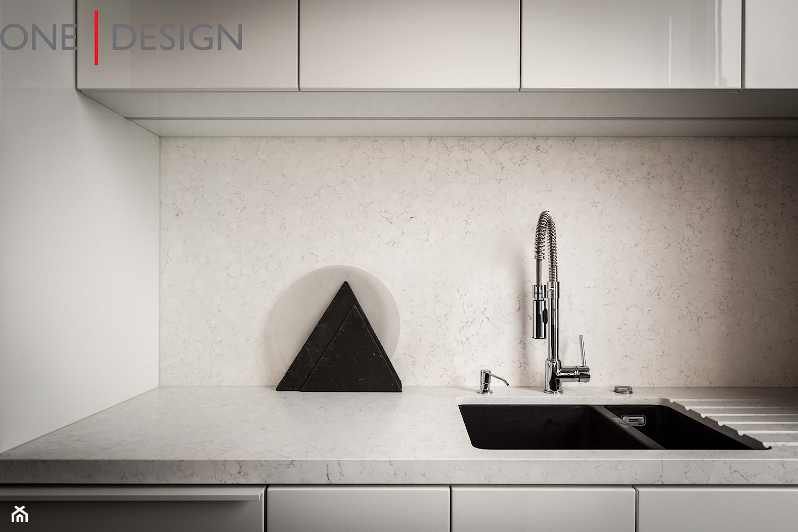 Beton i cegła w apartamencie na Ogrodowej - Kuchnia - zdjęcie od One Design - Homebook