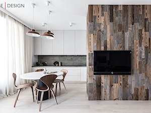Proste formy z postarzanym drewnem na Wilanowie - Kuchnia - zdjęcie od One Design
