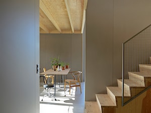 Dom w typowym szwedzkim stylu - Jadalnia, styl skandynawski - zdjęcie od Homebook Design