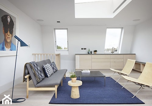 Wąskie mieszkanie - Średni biały salon - zdjęcie od Homebook Design