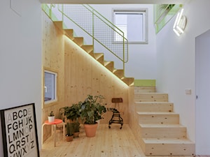 Przyjazny dom w Sagunto - Schody, styl nowoczesny - zdjęcie od Homebook Design