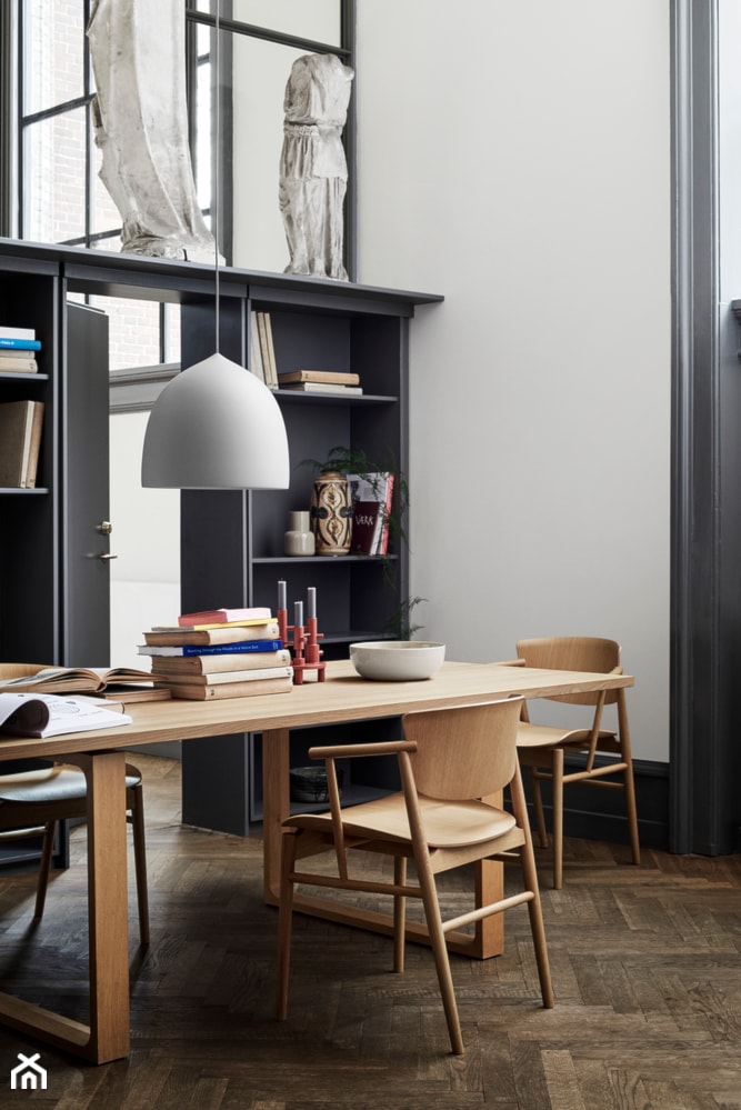 Krzesło N01 by Nedo - Małe szare biuro, styl nowoczesny - zdjęcie od Homebook Design - Homebook