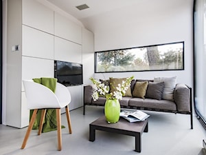 Moodo - Średni biały salon z tarasem / balkonem - zdjęcie od Homebook Design