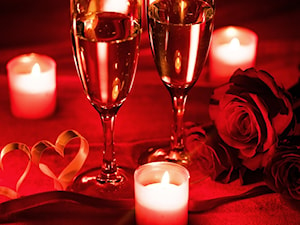 Dekoracje stołu na romantyczną kolację - zdjęcie od homepartybook.pl