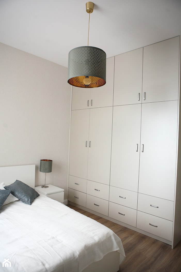 Krakowskie Mieszkanie - Średnia beżowa sypialnia, styl tradycyjny - zdjęcie od Emart.studio - Homebook