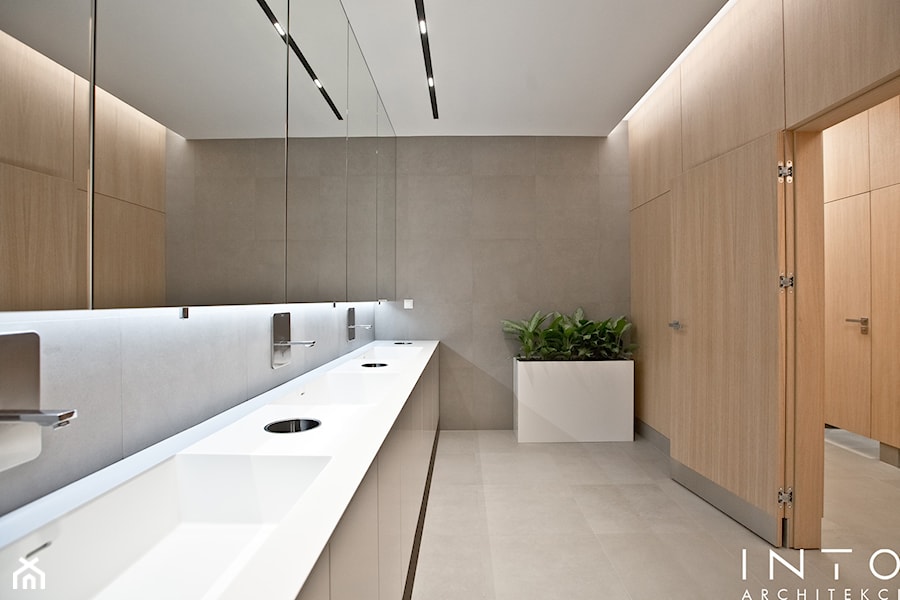 Poznań | toalety biurowe | 45m2 - Łazienka, styl minimalistyczny - zdjęcie od INTO architekci