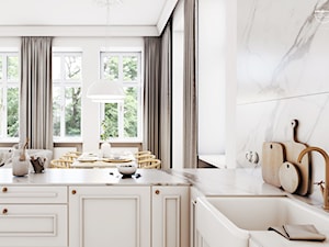 Back to classics - Otwarta beżowa z zabudowaną lodówką z nablatowym zlewozmywakiem kuchnia w kształcie litery l z oknem z marmurem nad blatem kuchennym, styl tradycyjny - zdjęcie od EDYCJA studio
