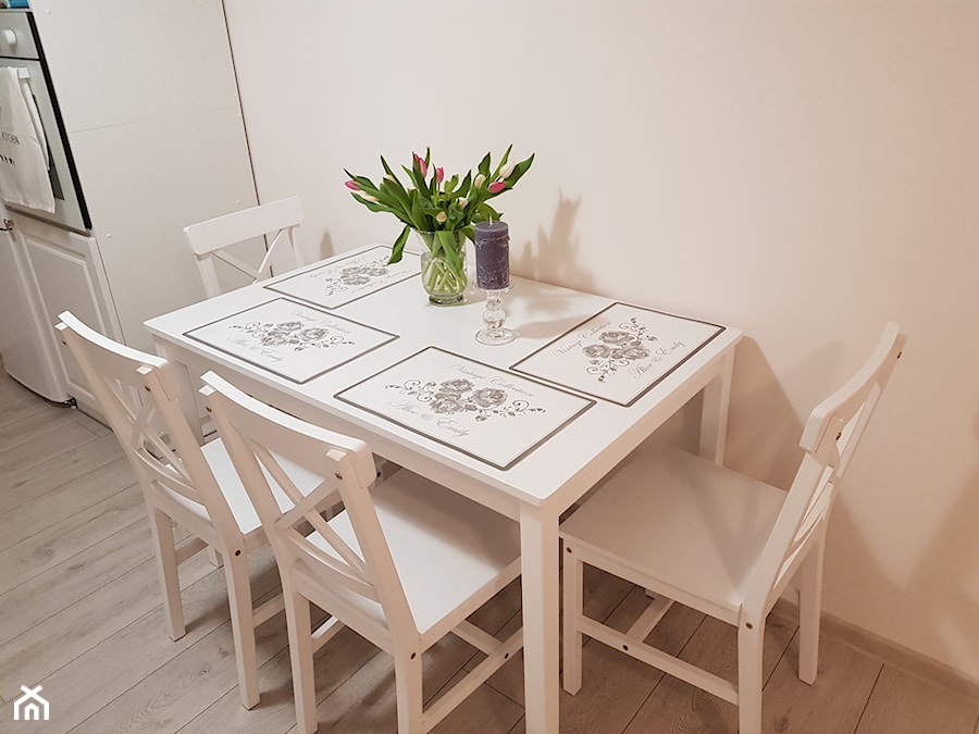 Prowansja z nutką glamour - Średnia biała jadalnia w kuchni, styl prowansalski - zdjęcie od Cre8ive Designer