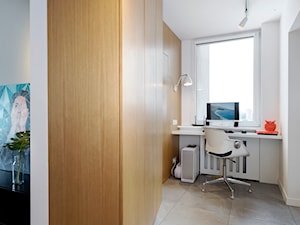 Mieszkanie w Poznaniu IV - Mały biały hol / przedpokój, styl nowoczesny - zdjęcie od Home Plan projektowanie wnętrz Joanna Mielczarek