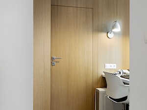 Mieszkanie w Poznaniu IV - Mały biały hol / przedpokój, styl nowoczesny - zdjęcie od Home Plan projektowanie wnętrz Joanna Mielczarek