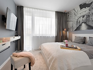 Mieszkanie w Poznaniu IV - Średnia szara sypialnia z balkonem / tarasem, styl nowoczesny - zdjęcie od Home Plan projektowanie wnętrz Joanna Mielczarek