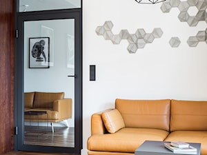 Kancelaria adwokacka - Małe w osobnym pomieszczeniu z sofą białe biuro, styl nowoczesny - zdjęcie od Home Plan projektowanie wnętrz Joanna Mielczarek