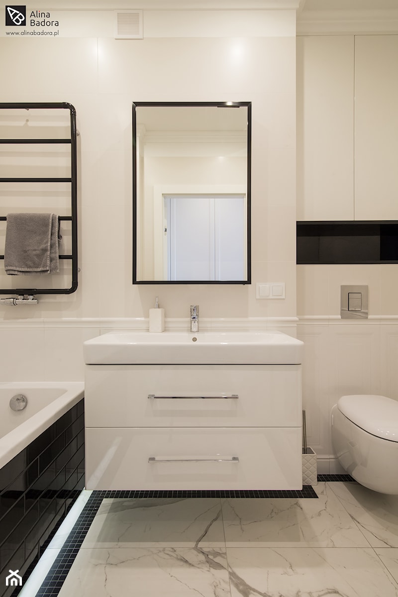 Biała, elegancka łazienka - zdjęcie od Alina Badora Pracownia Architektury Wnętrz