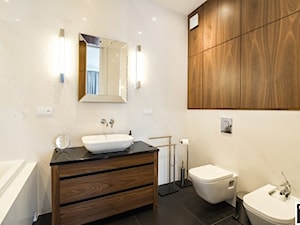 Nowoczesna łazienka z klasyczym akcentem - zdjęcie od Alina Badora Pracownia Architektury Wnętrz
