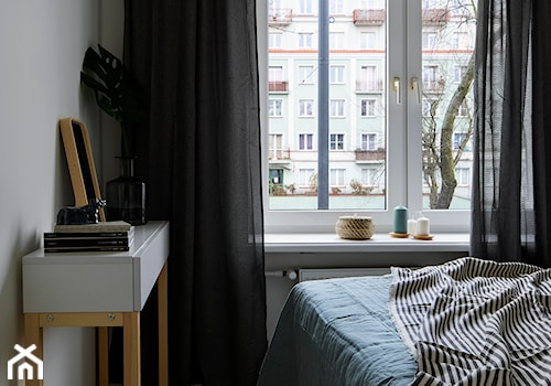 Żoliborz - Mała biała szara sypialnia, styl skandynawski - zdjęcie od Projekt MIMO