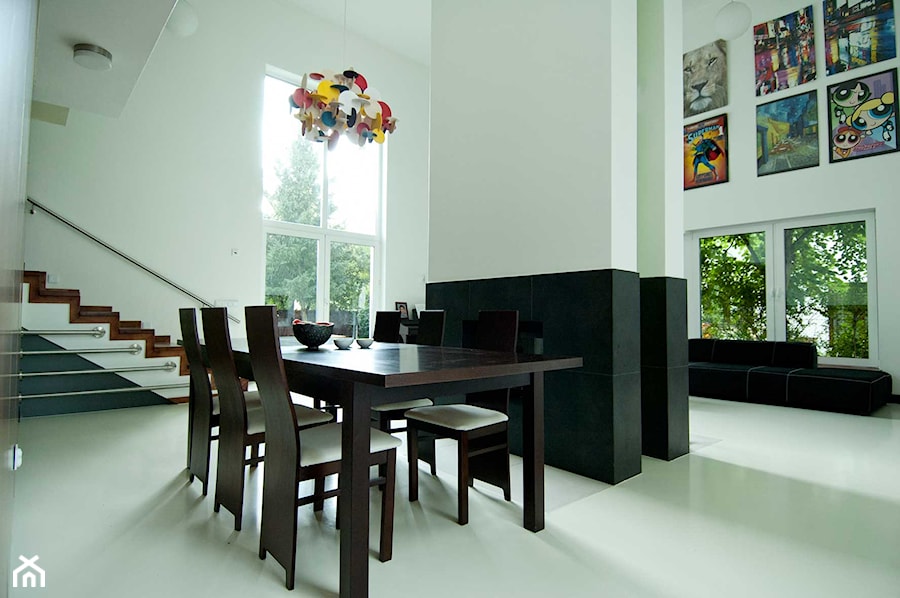 WAWER - Średnia biała czarna jadalnia jako osobne pomieszczenie - zdjęcie od Projekt MIMO
