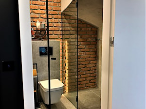 Jego industrialna łazienka - realizacja domu na Maślicach - Mała bez okna łazienka, styl industrialny - zdjęcie od DekoDeko