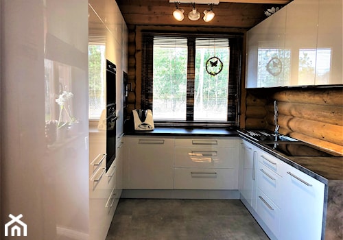 Realizacja projektu kuchni w domu z bali - Kuchnia, styl nowoczesny - zdjęcie od DekoDeko