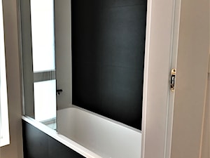 Realizacja - łazienka ascetyczno-magiczna na Nowych Żernikach - Mała na poddaszu bez okna łazienka, styl nowoczesny - zdjęcie od DekoDeko