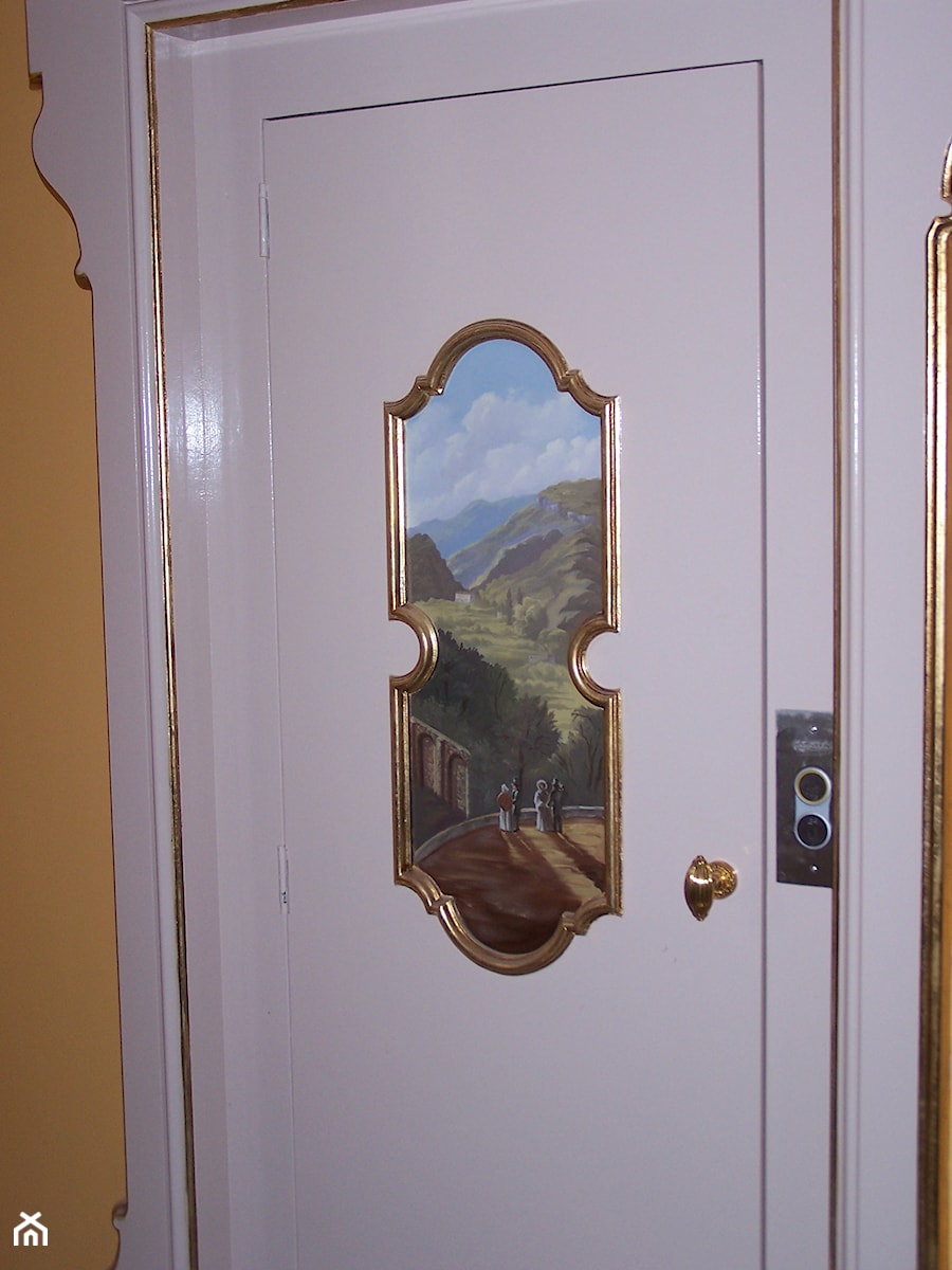 Dekoracja na drzwiach techniką trompe l'oeil - Hol / przedpokój, styl tradycyjny - zdjęcie od AipDekor