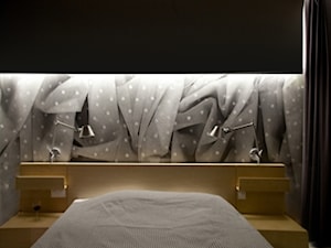 sypialnia - tapeta z przeskalowanym motywem koronki - zdjęcie od Novadesign
