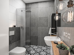 ŁAZIENKA - czerń, biel, szarość, drewno - Średnia na poddaszu bez okna z lustrem łazienka, styl nowoczesny - zdjęcie od MAGDA RYBARSKA