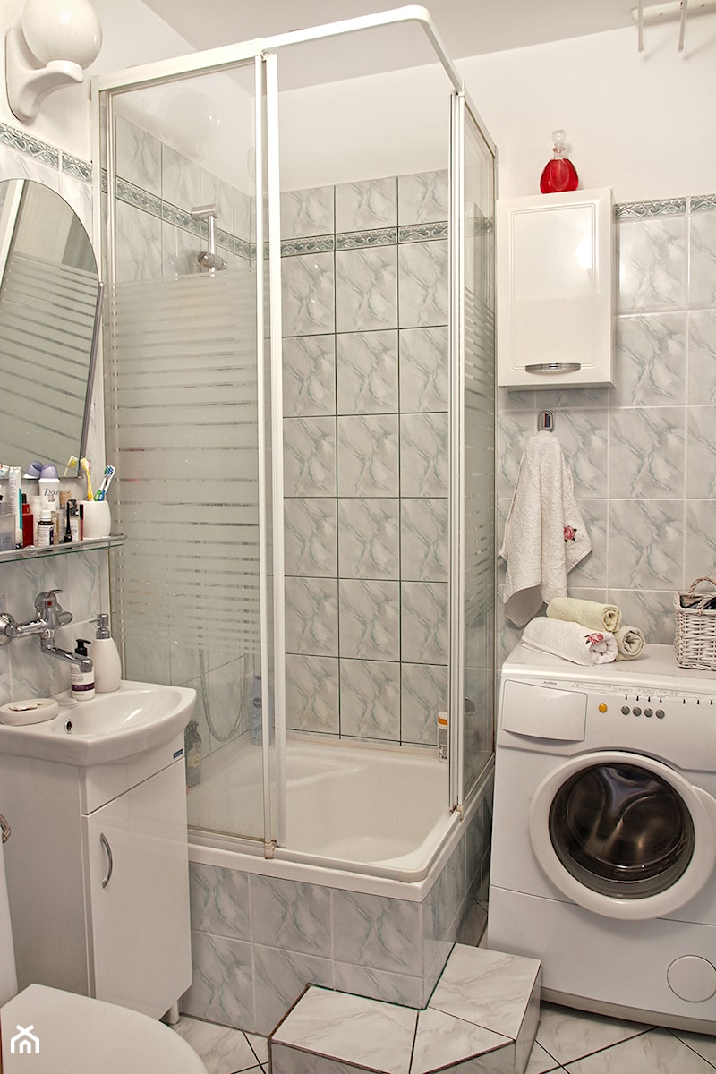 Mieszkanie - Śląsk - Mała bez okna z pralką / suszarką łazienka, styl tradycyjny - zdjęcie od Martyna Kowalewska - Projekt DOM²