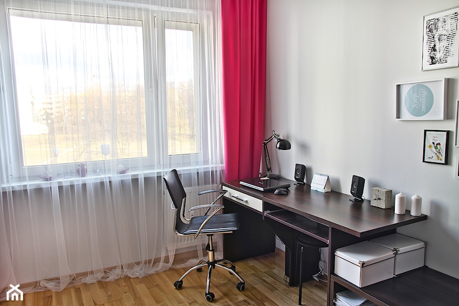 Mieszkanie - Śląsk - Małe szare biuro, styl nowoczesny - zdjęcie od Martyna Kowalewska - Projekt DOM²