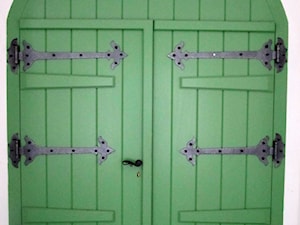 Drzwi do zamku - zdjęcie od pieruszka.pl