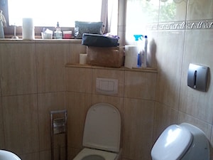 łazienka na parterze przed metamorfozą - zdjęcie od Projektowanie wnętrz Olga Januszkiewicz