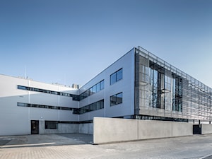 Budynek biurowo - produkcyjny Puccini - zdjęcie od Andrzej Golc