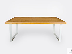 Nowoczesny industrialny stół dębowy z białymi metalowymi nogami BRITA - zdjęcie od RaWood Premium Furniture