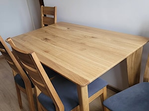Stół drewniany rozkładany z litego drewna do jadalni MOVA - zdjęcie od RaWood Premium Furniture