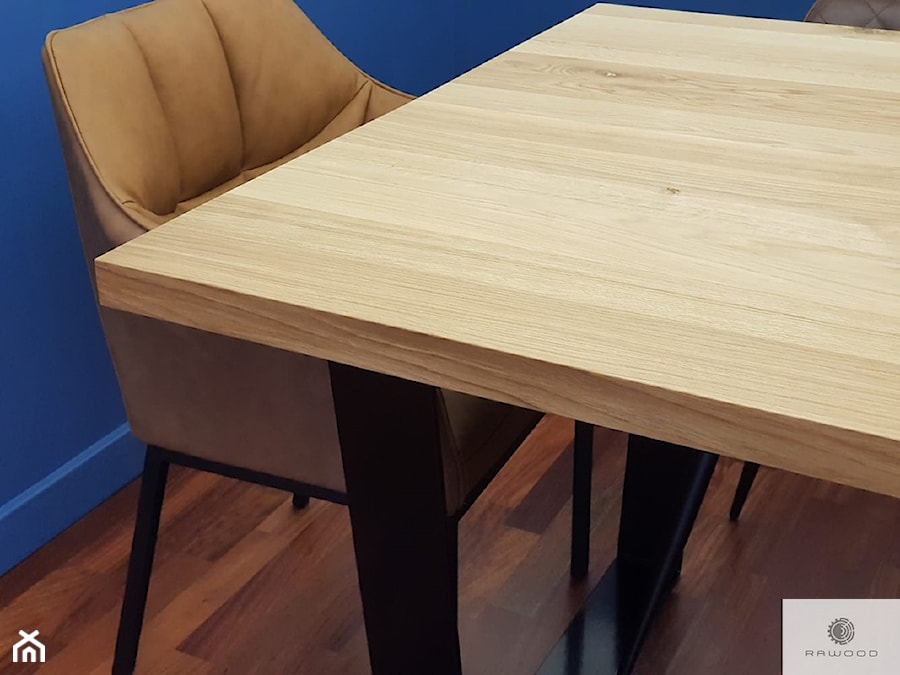 Stół duży, konferencyjny, dębowy na czarnej, stalowej nodze - zdjęcie od RaWood Premium Furniture