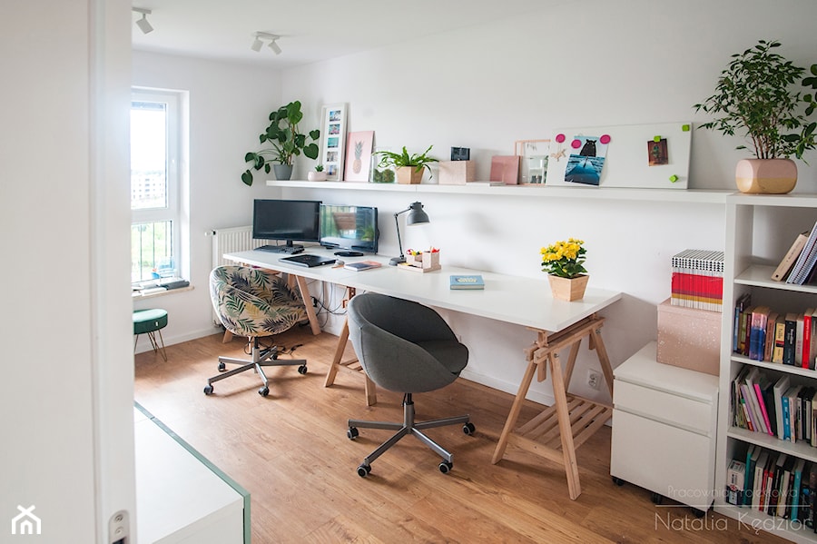 _08 - Średnie w osobnym pomieszczeniu białe biuro, styl skandynawski - zdjęcie od Pracownia Projektowa Natalia Kedzior