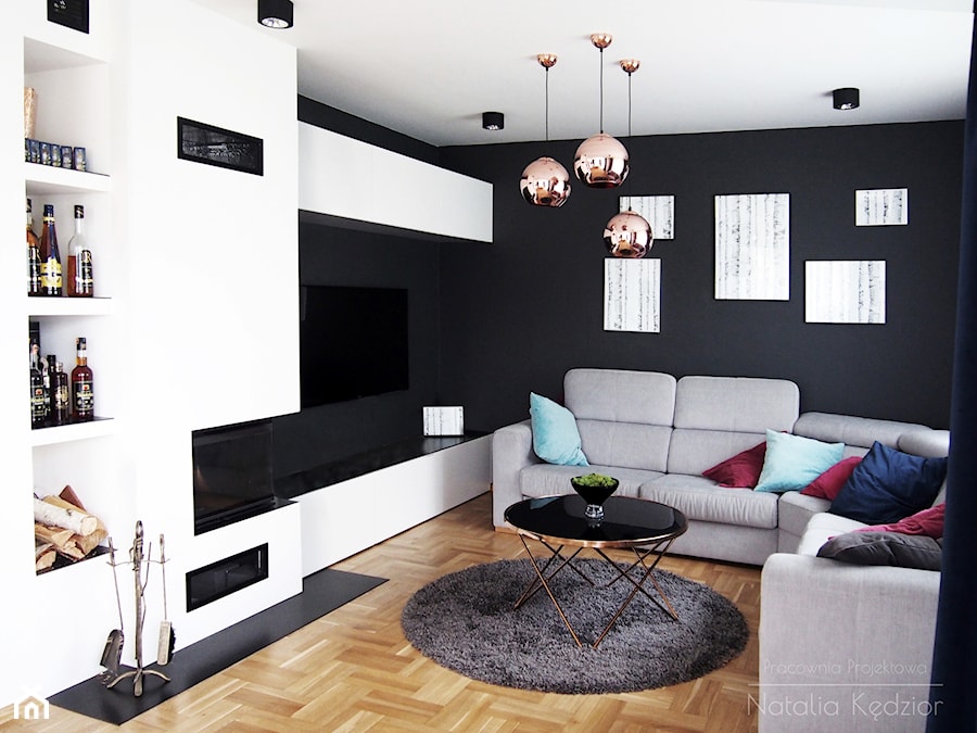 _03 - Średni czarny salon z barkiem, styl glamour - zdjęcie od Pracownia Projektowa Natalia Kedzior