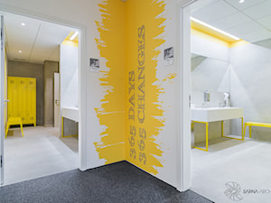 Nowoczesna, energetyczna lazienka, kolor żółty - zdjęcie od SARNA ARCHITEKCI / Architektura Wnętrza dla wymagających / Interior Design