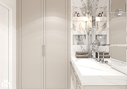 Z nutą stylu amerykańskiego - Średnia bez okna jako pokój kąpielowy z lustrem z punktowym oświetleniem łazienka, styl glamour - zdjęcie od Ambience. Interior design